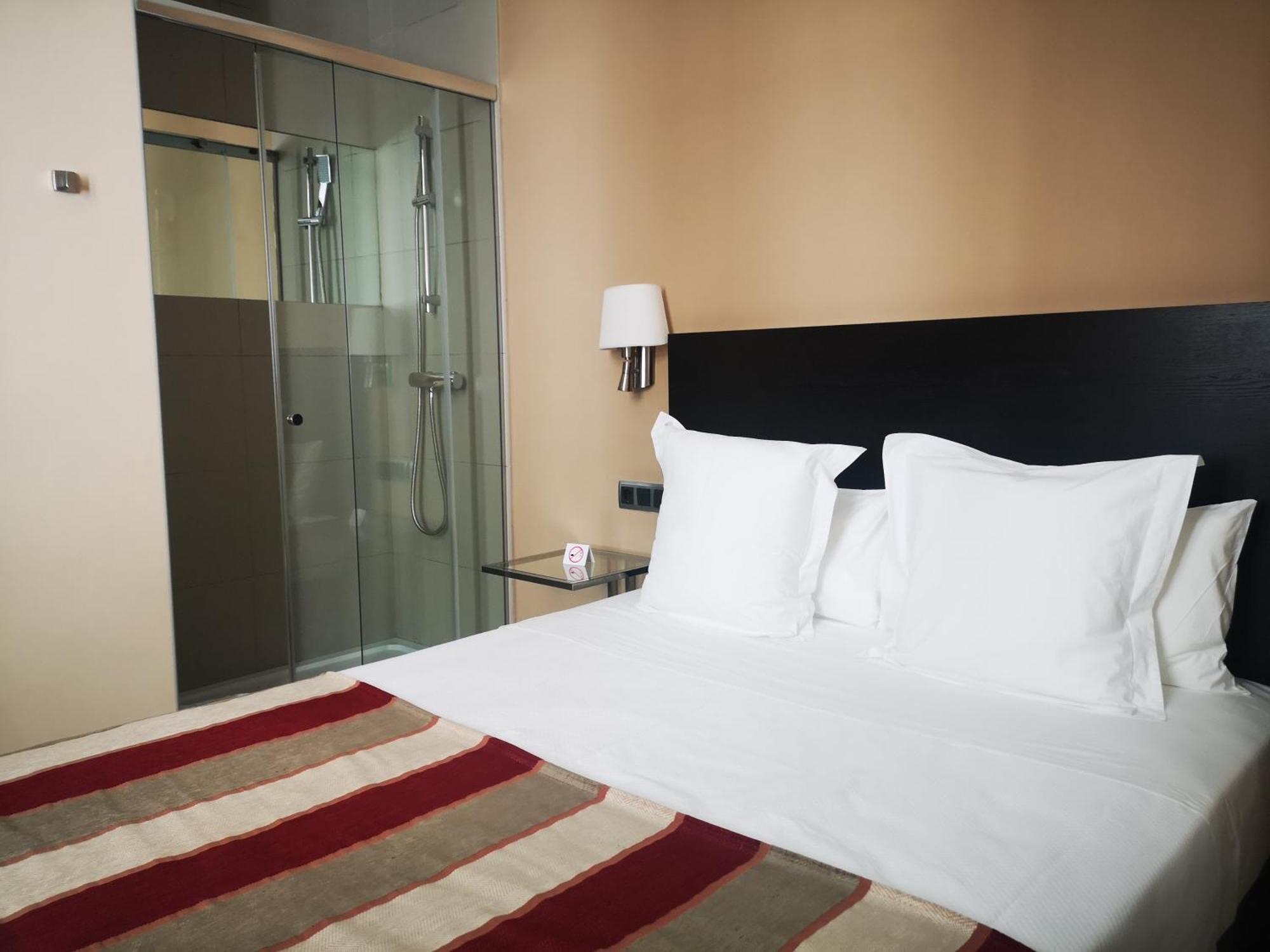 Hotel San Gil Sevilla Habitación foto